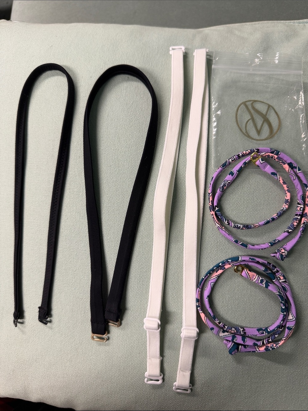 ASSORTED VICTORIA SECRETS BATHING SUIT STRAPS & 1 SET OF WHITE BRA STRAPS
